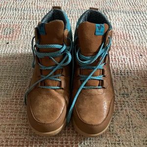 Forsake boots NWT